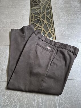 Dickies Men’s Straight-Leg Chinos in Dark Brown 44x28